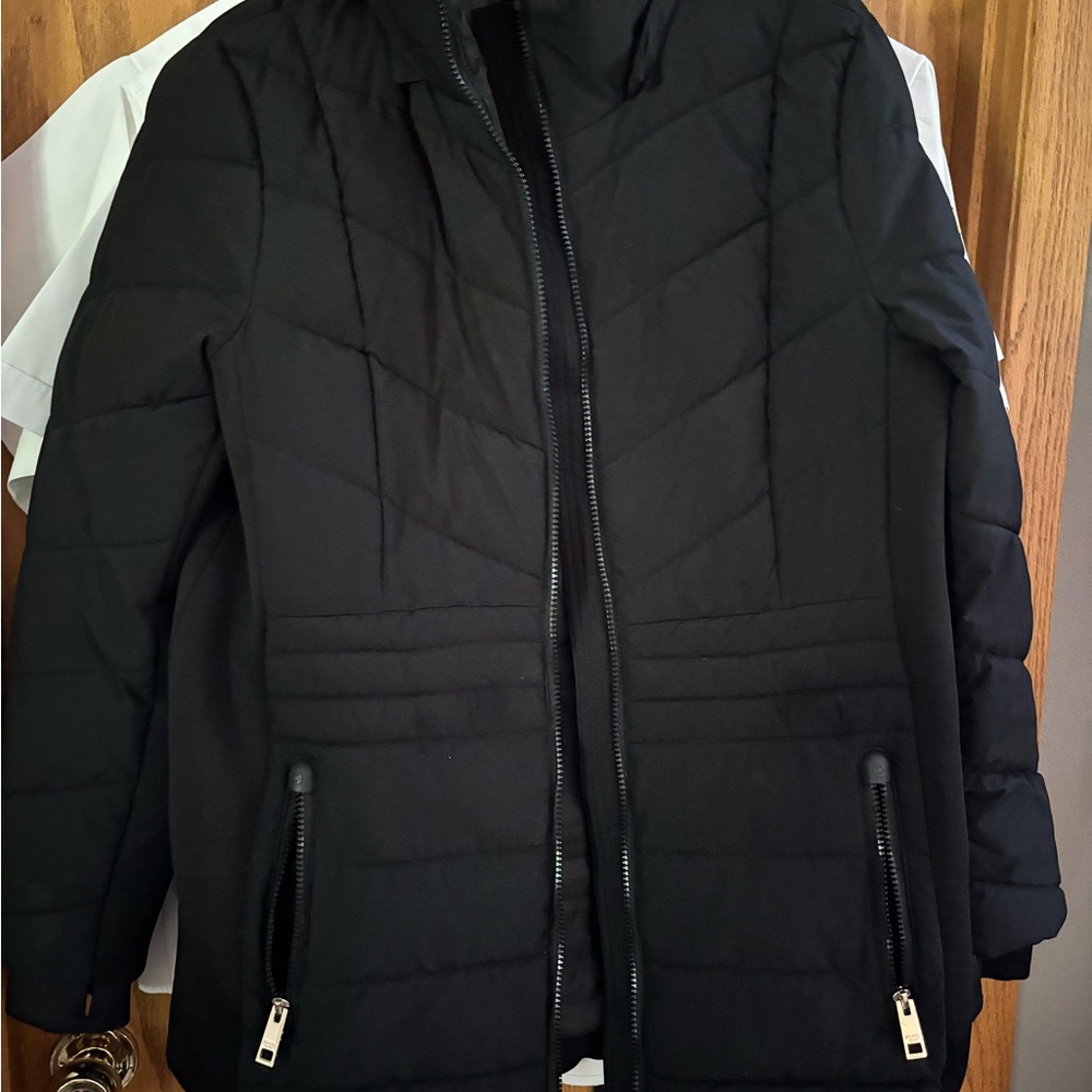Michael Kors Black Puffer Jacket Modern Quilted Design
